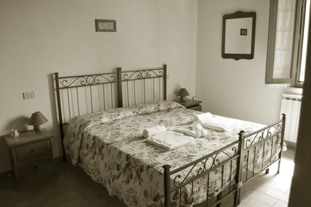 Villa Santa Maria Montalcino Habitación foto